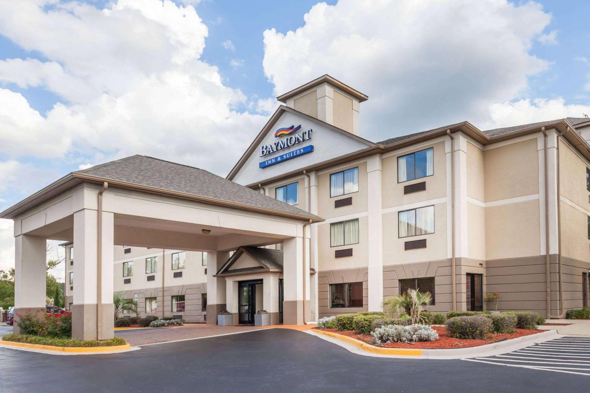 Baymont By Wyndham Columbia Fort Jackson Exterior foto