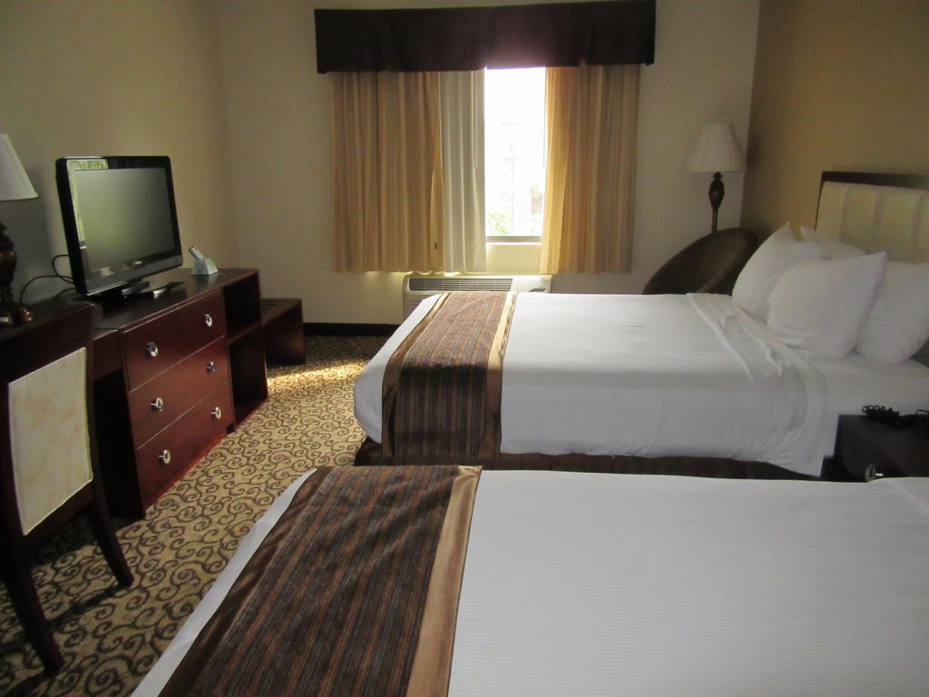 Baymont By Wyndham Columbia Fort Jackson Exterior foto